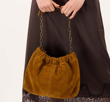 suede tas met ketting hengsel | mid brown