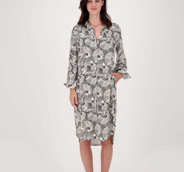 Durchknöpfbares Kleid mit grafischem Print | Off-White/Schwarz