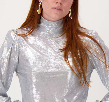 Top mit Rollkragen in Silber | silver