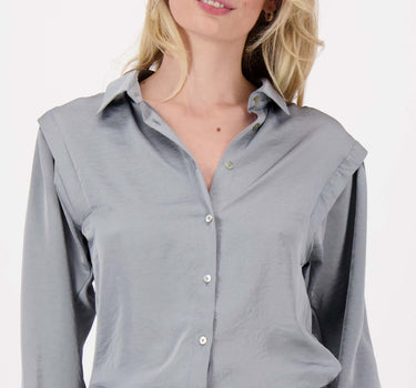 satijnen blouse met schouderdetail | anthracite grey