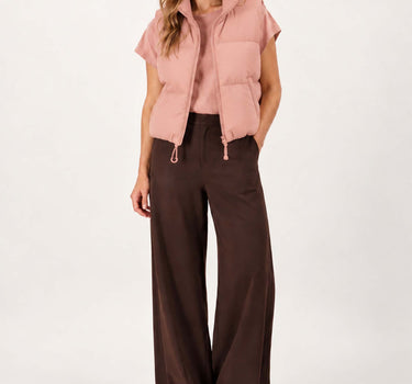 short bulky body warmer | light pink