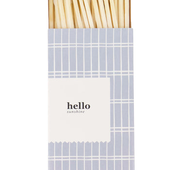 Streichhölzer „Hello Sunshine“ | blau/weiß von Zusss, Holzstreichhölzer mit weißen Köpfen in einer blau-weißen Schachtel.