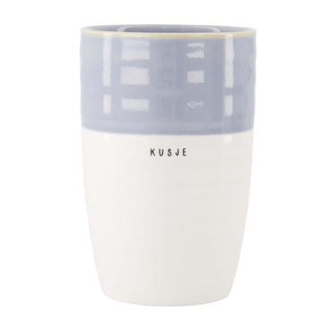 mug L kiss | white / light blue