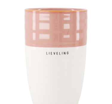 mok L lieveling | white / dark pink van Zusss, keramische mok met roze rand en witte body.