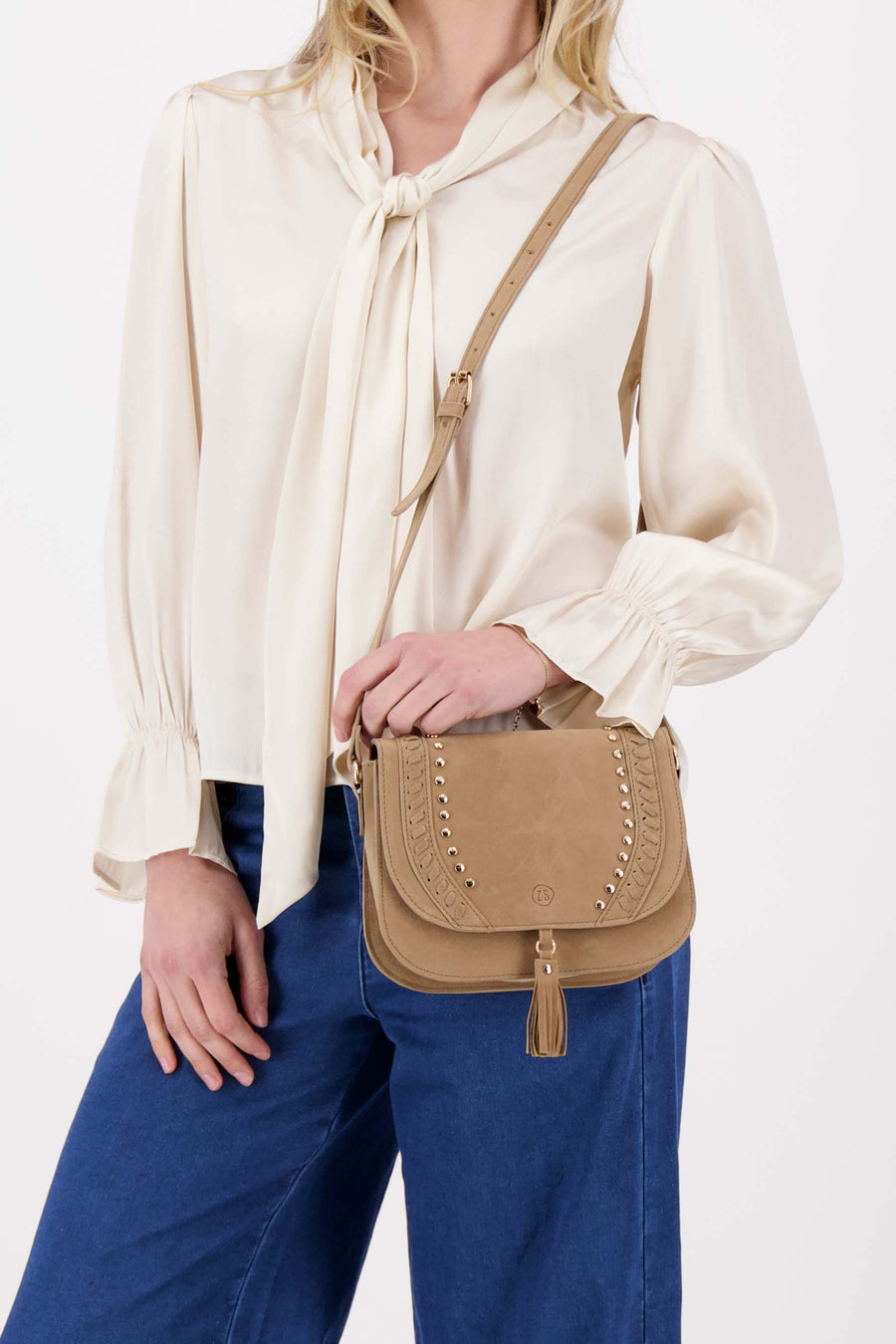 tas met kwast studs | beige