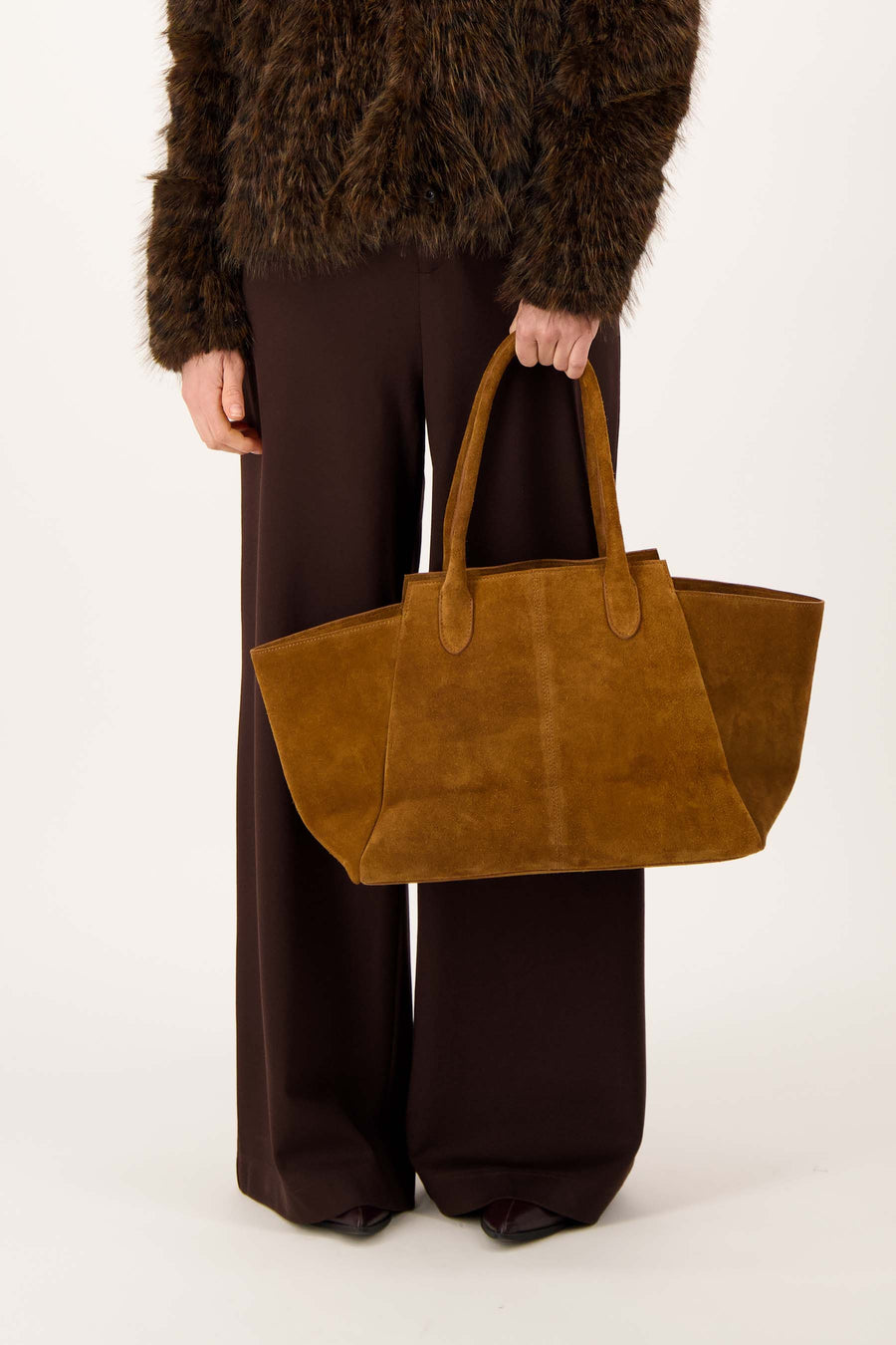 suede shopper | mid brown