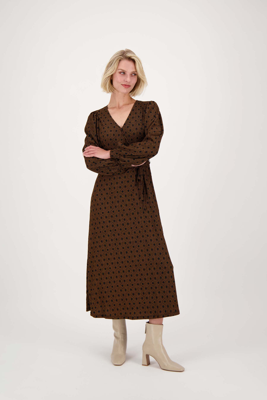 wikkeljurk met blockprint | zwart / camel