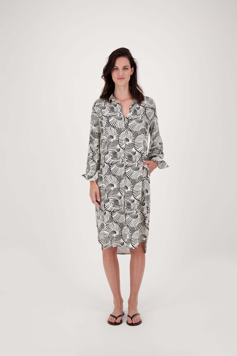 button-through dress with graphic print | off-white / black