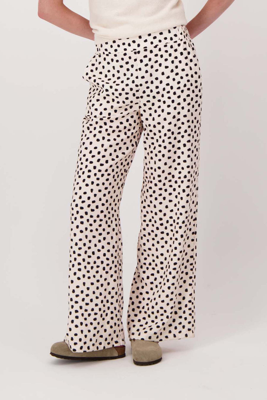 wide-leg pants with dot print | off-white / black