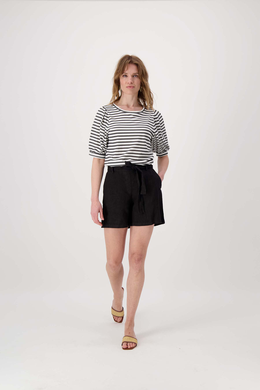 linen shorts with bow belt | black