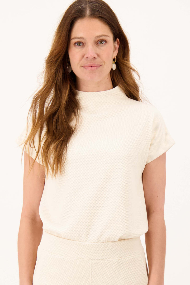 top with cap sleeves in textured fabric | kit
