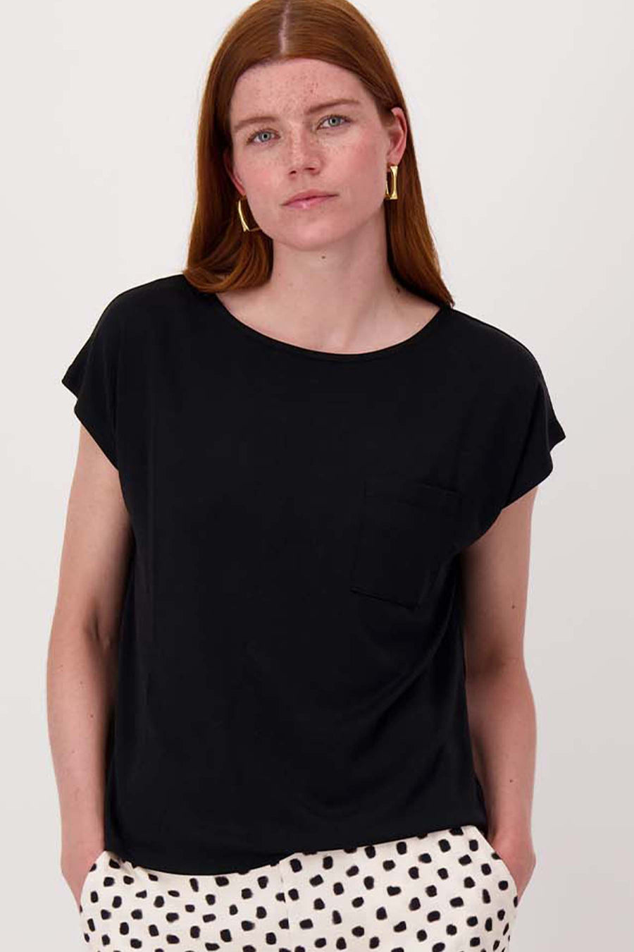 boat neck top with embroidery | black
