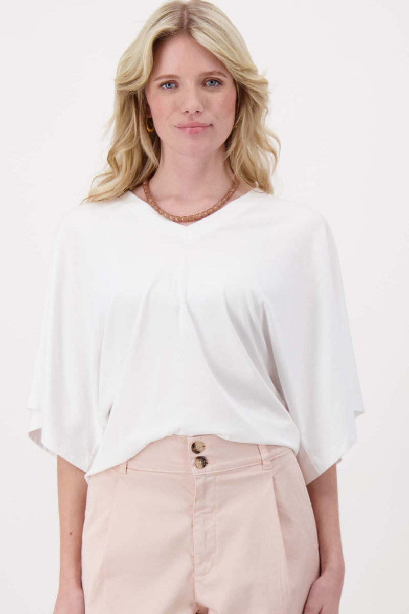 V-neck T-shirt with wide sleeves and Zusss embroidery | off-white