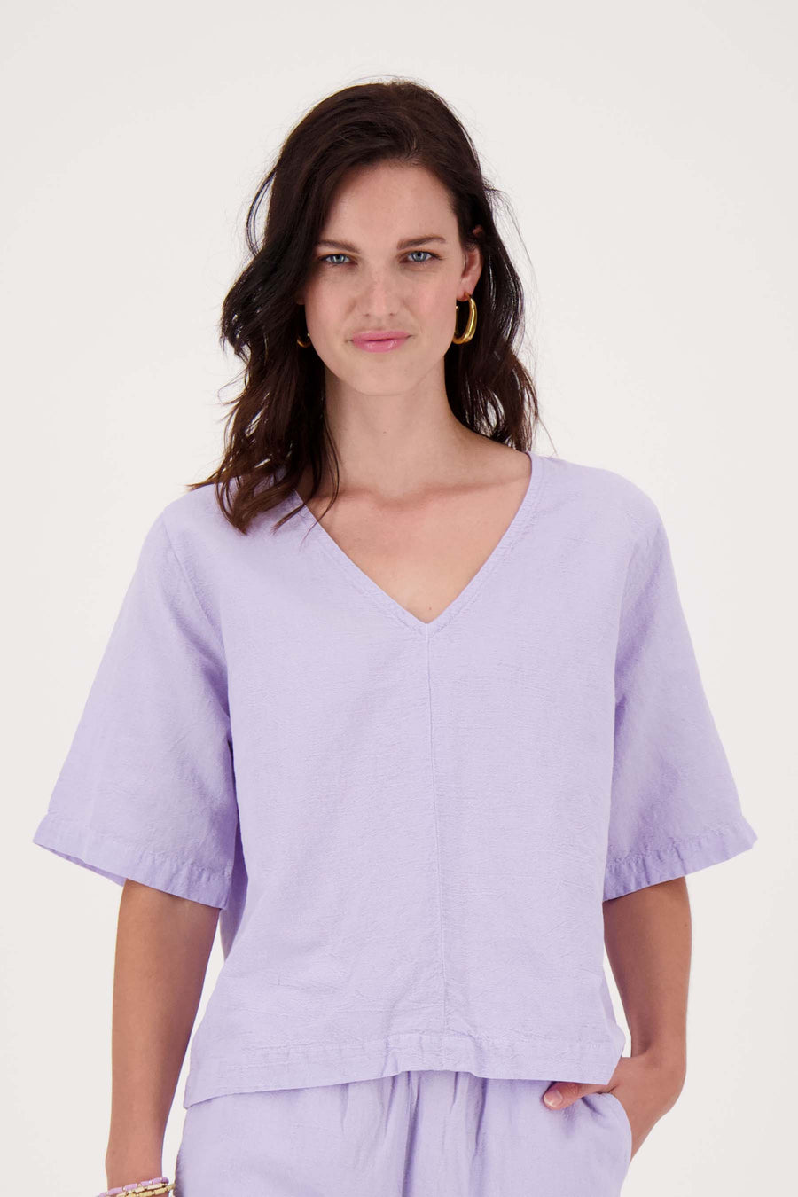 linen V-neck top | lilac