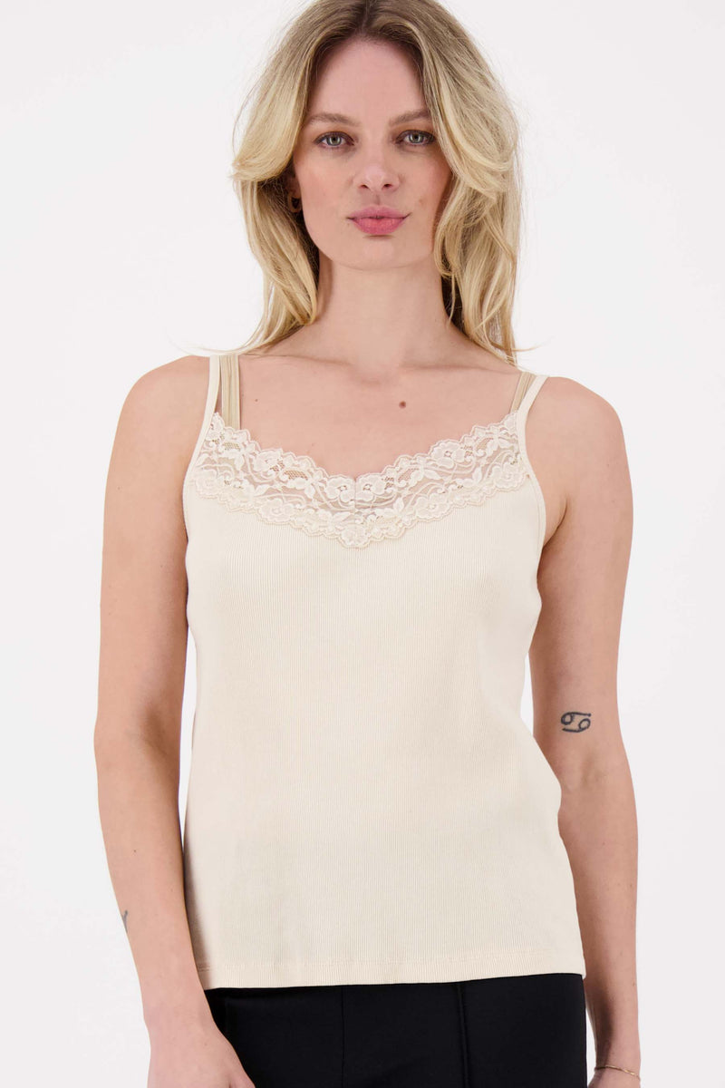 spaghetti top with lace | kit