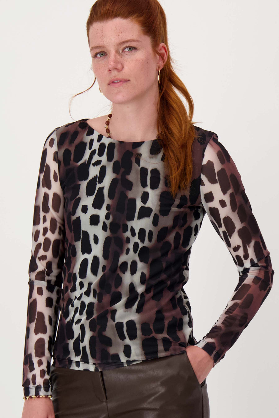 mesh top met giraf print en boothals | multicolor