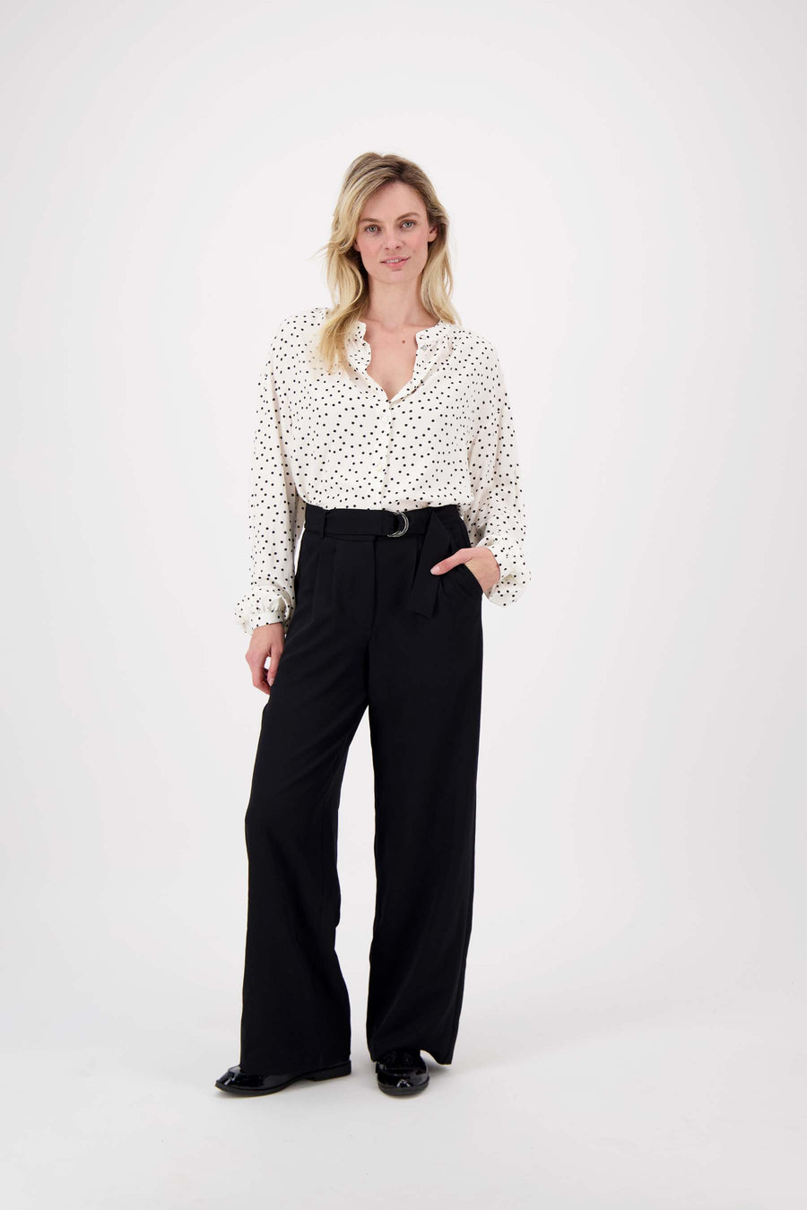 polkadot blouse | off white / zwart