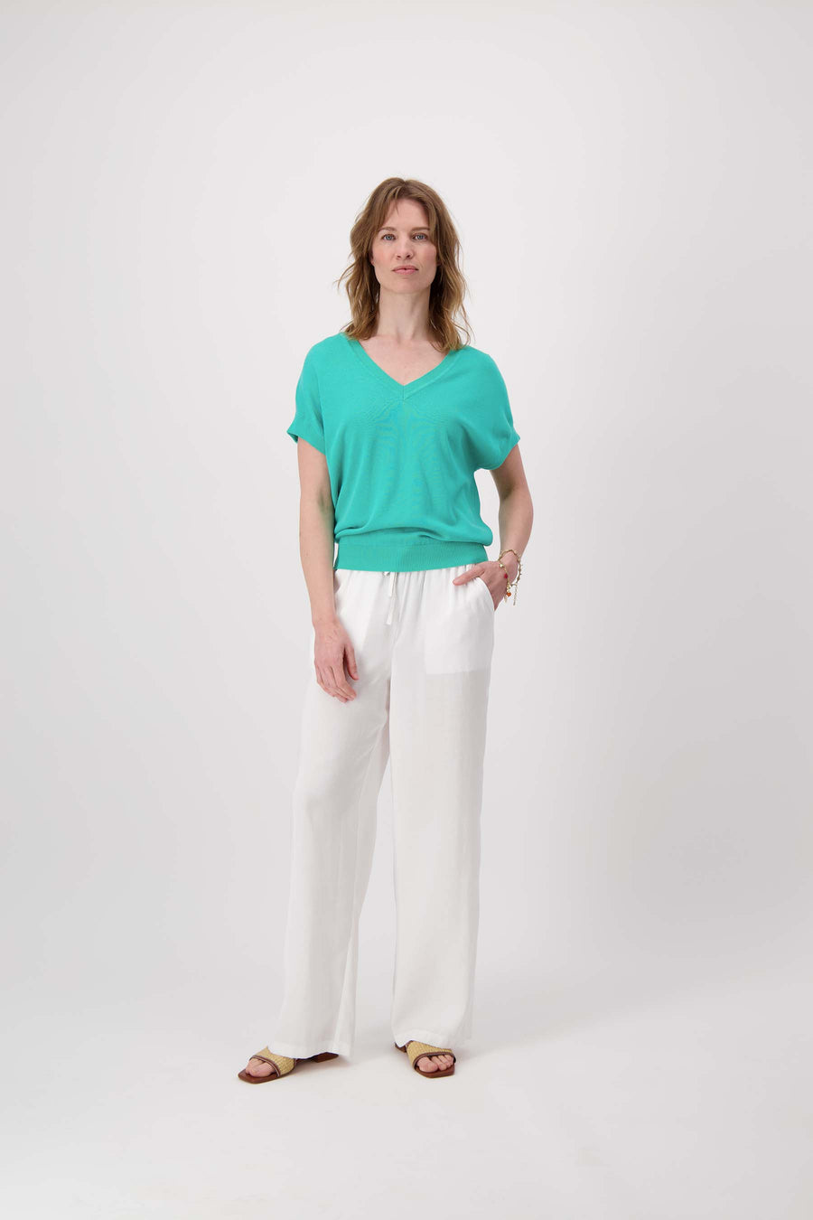 fine knit top with V-neck | turquoise