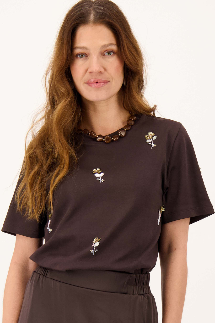 t-shirt met allover kralen korte mouw | dark choco