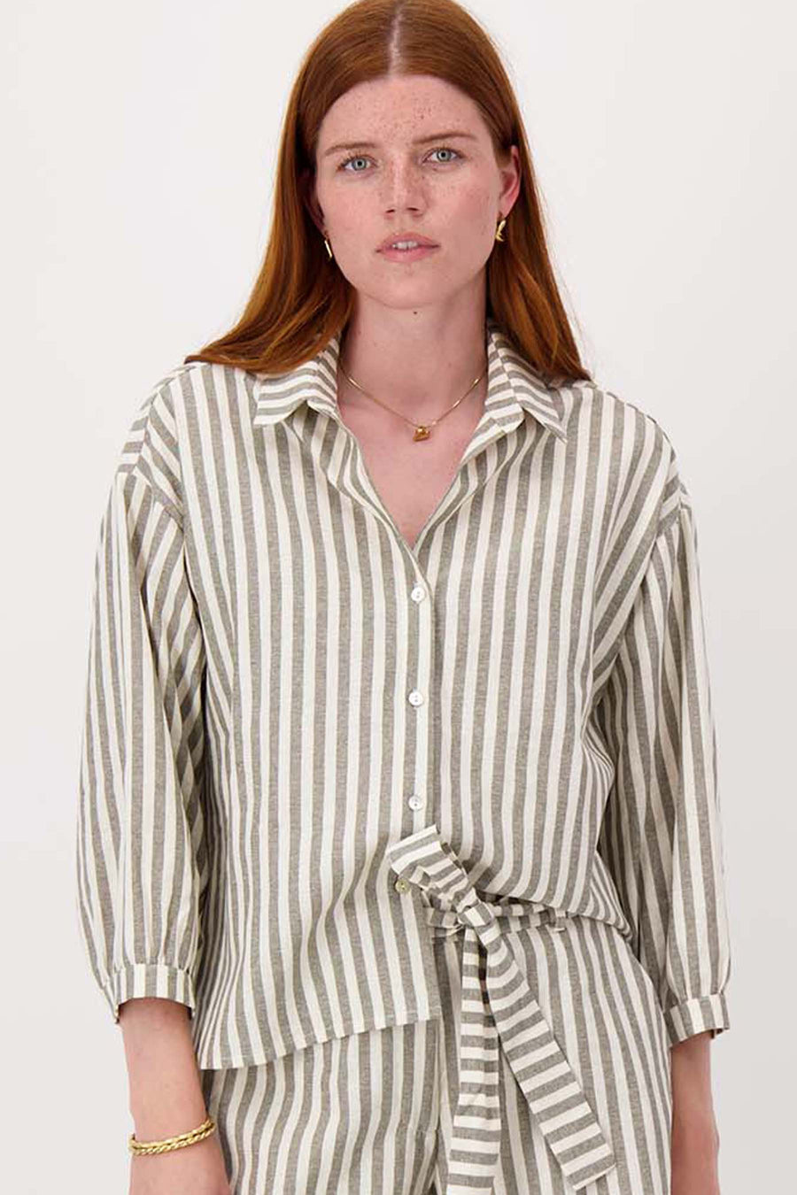 gestreepte linnen blouse | light mossgreen / off white