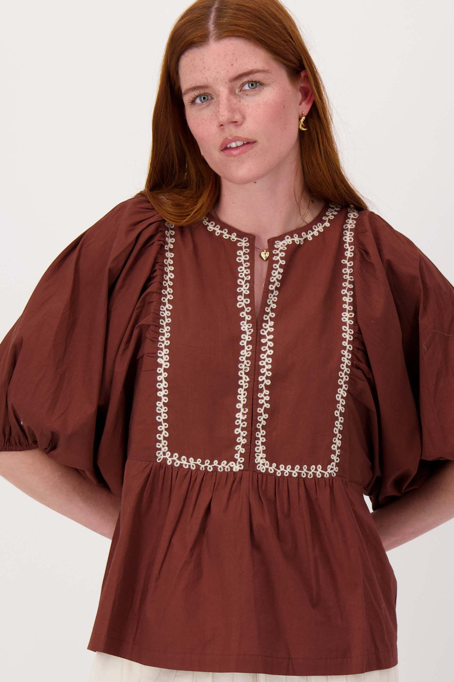 borduur blouse grafisch dessin | mid brown