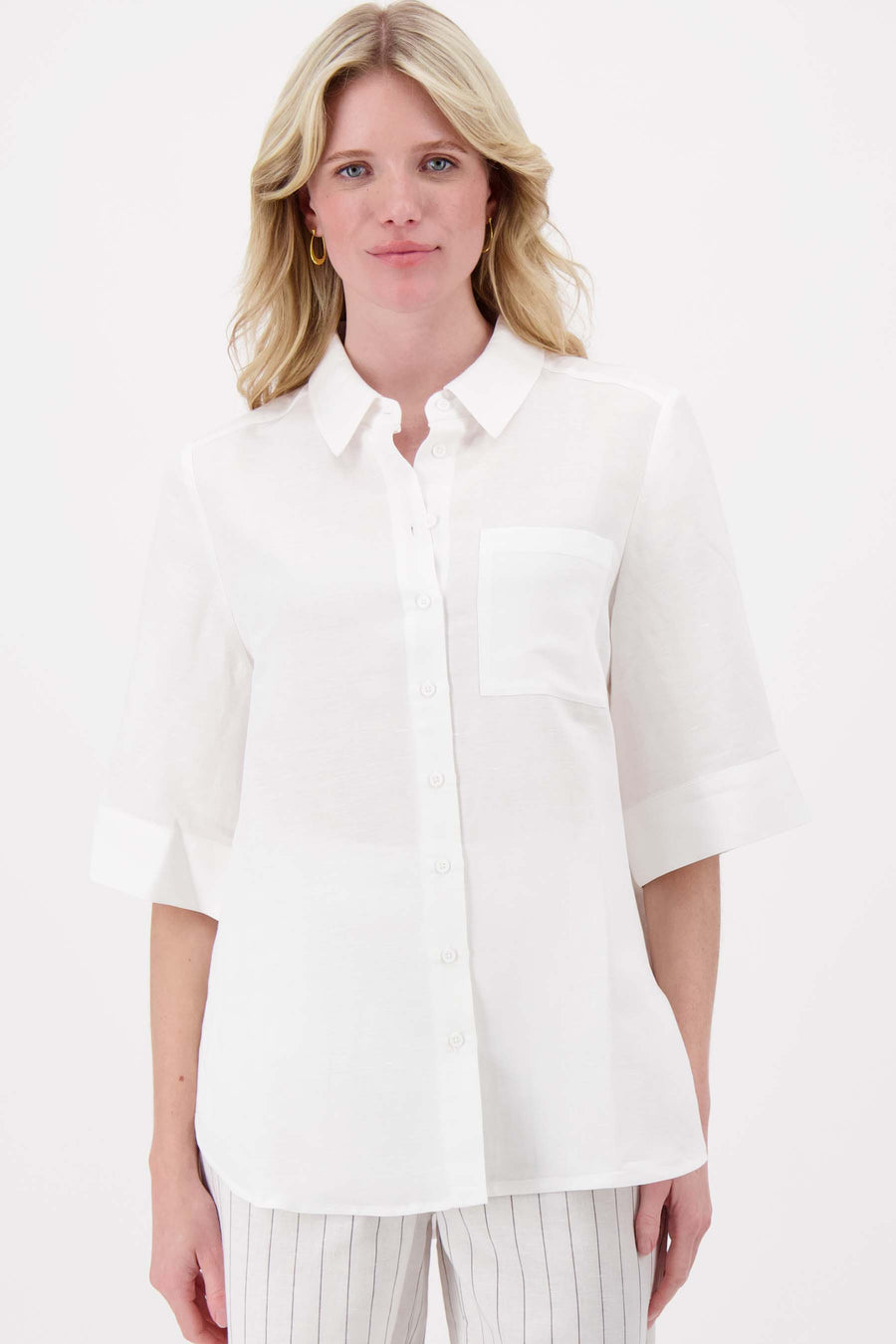 linen blouse with button detailing on the back | white
