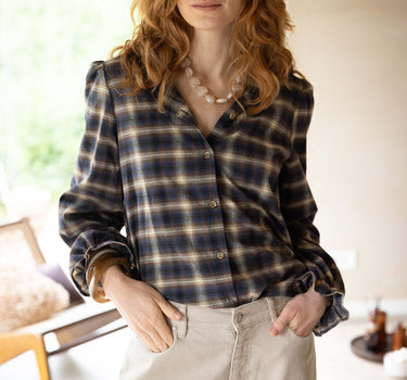 Checkered blouse with ruffle | dark chocolate / gray oyster