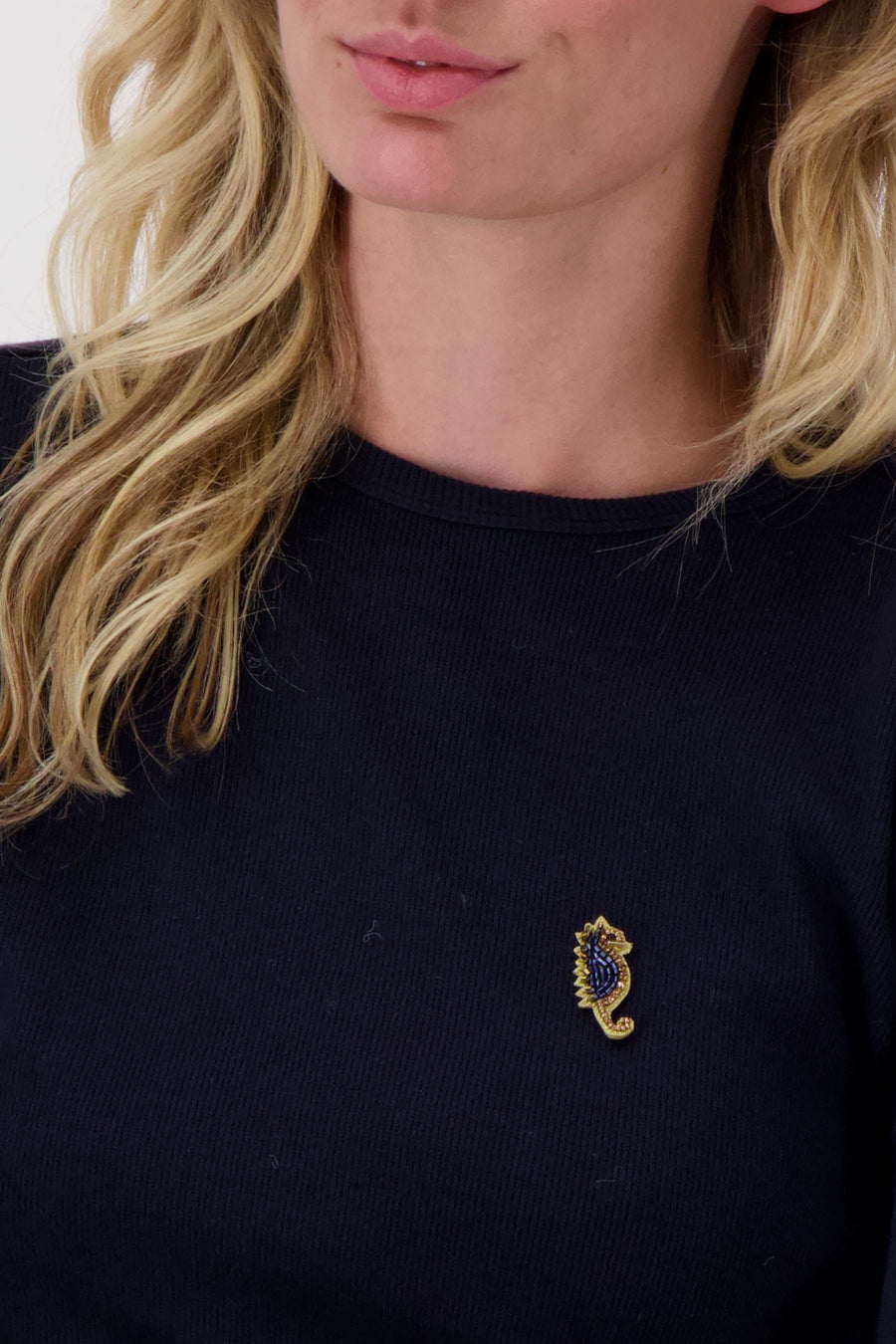 zeepaard broche | classy red