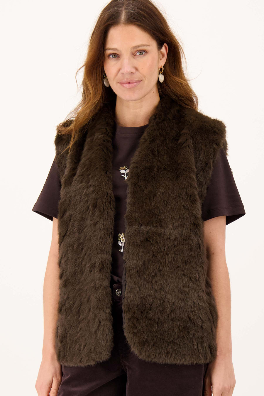 mouwloos gilet fake fur half lang | dark choco