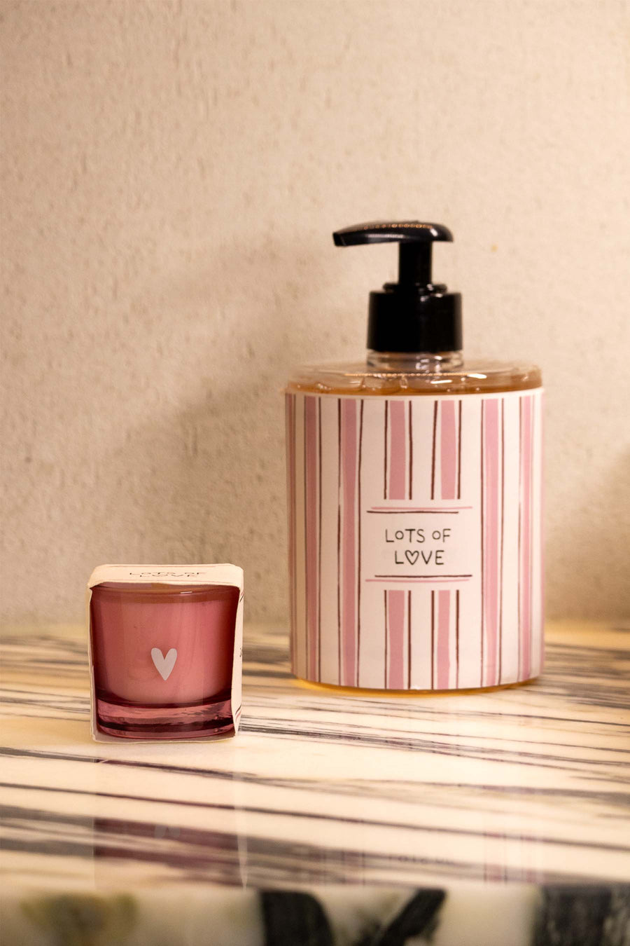 geurkaarsje in wikkel lots of love | pink