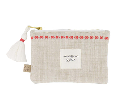 Etui momentje van geluk off white/rood van Zusss, rechthoekig canvas-tasje met tassel.