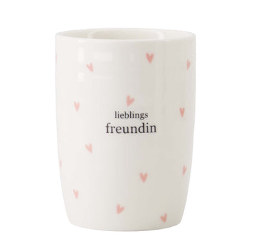 koffiemok lieblings freundin | white / pink van Zusss, keramische mok met roze hartjes en stevige cilindrische vorm