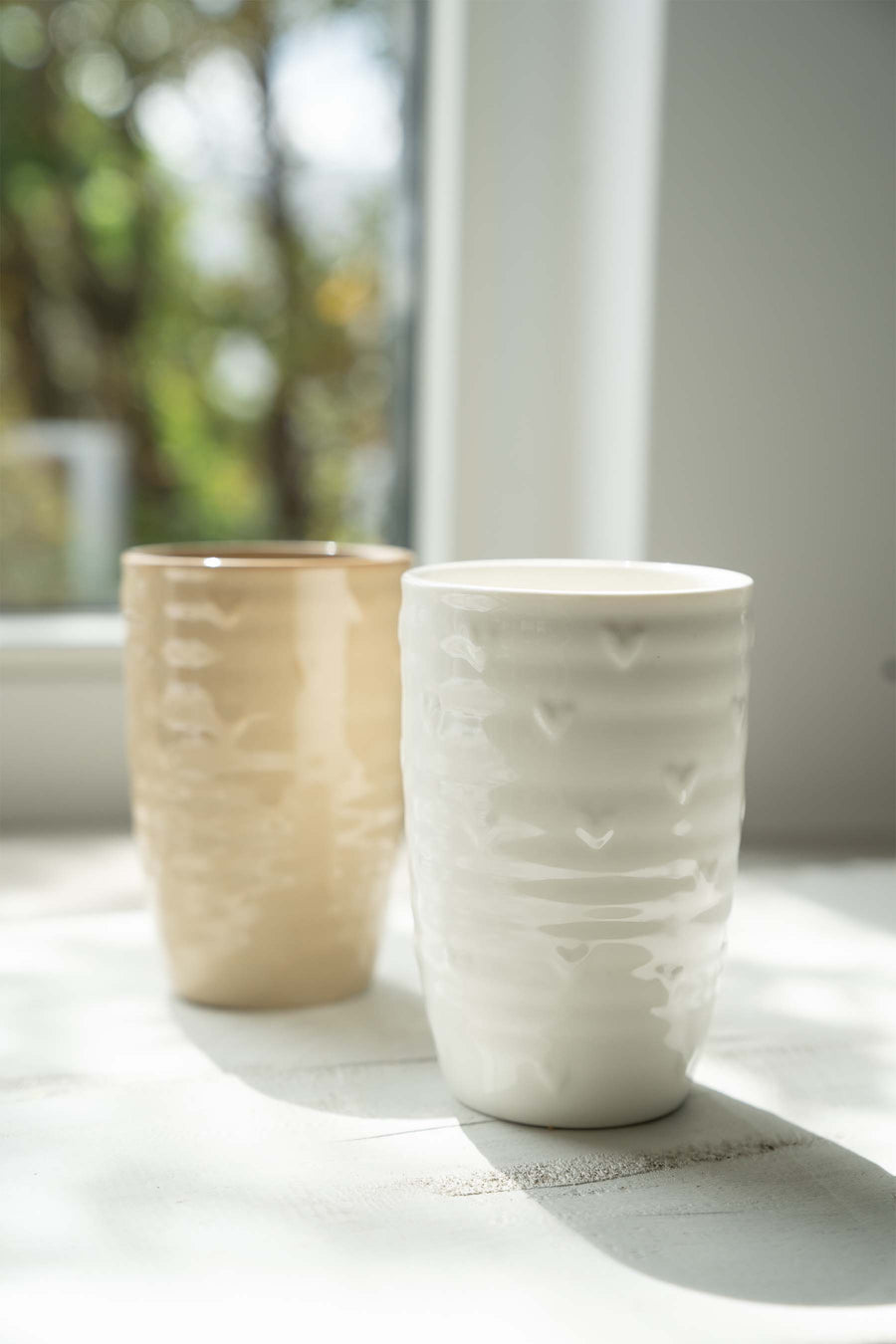 L-shaped mug with hearts | white