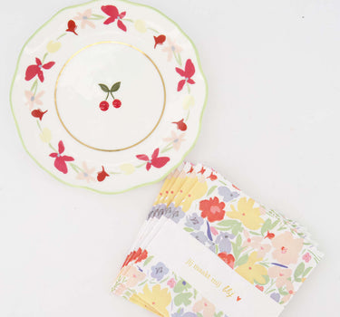 Cadeauset serveerschaal met servetten bloemen