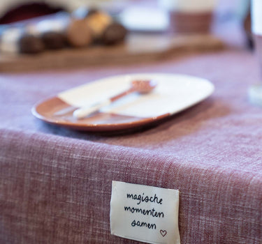 tafelkleed magische omenten donkerrood | dark red