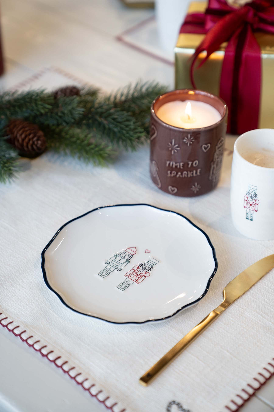 serveerschaal notenkraker wit/donkerblauw | wit / donkerblauw