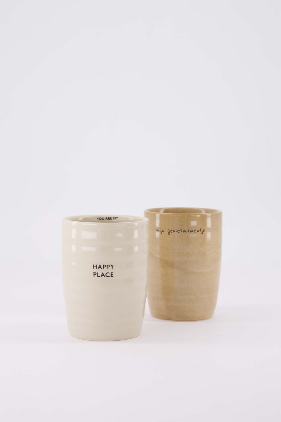 set van 2 koffiemokken Happy Place & Mijn Genietmomentje - Keramieken mokken - Sand - 225ml