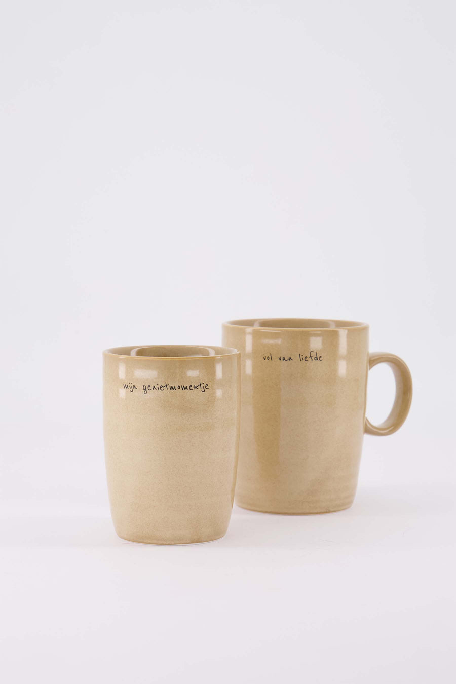 Set van 2 mokken – Theemok Vol van Liefde & Koffiemok Mijn Genietmomentje – Aardewerk – Zand -  350ml