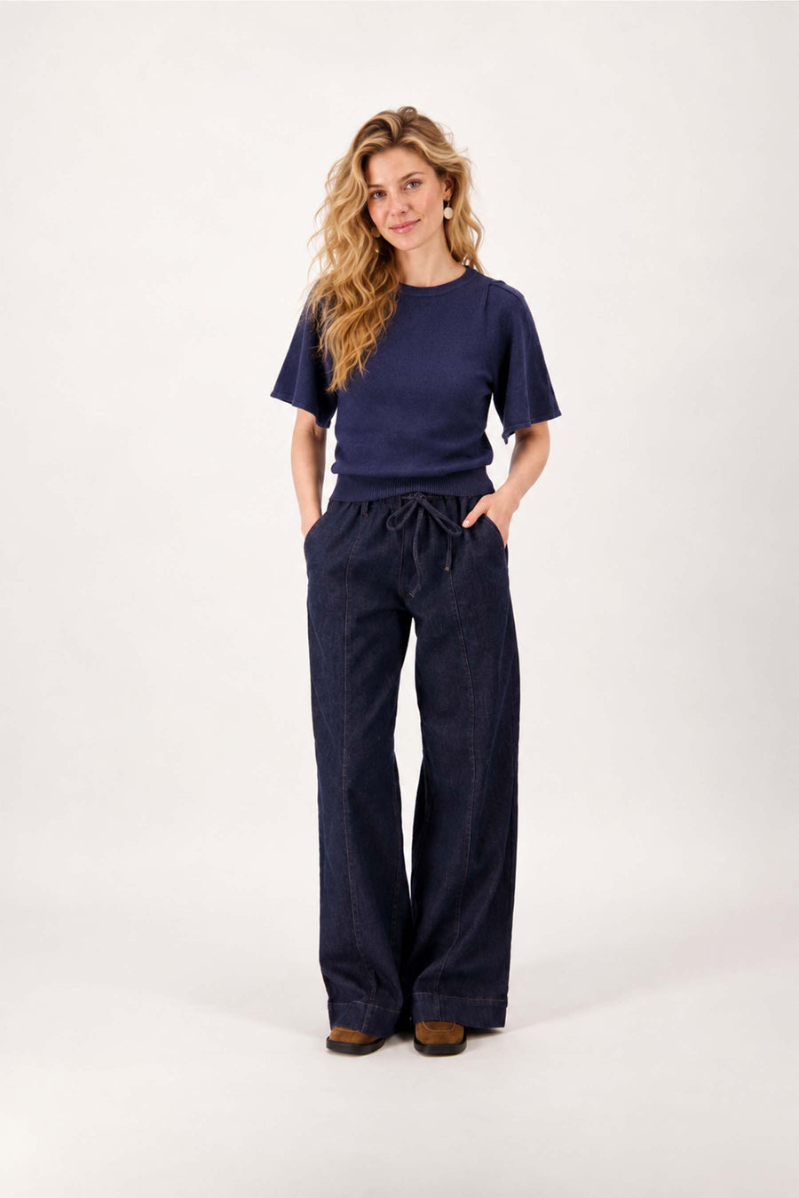 butterfly sleeve boat neck top in bouclé yarns | summer navy