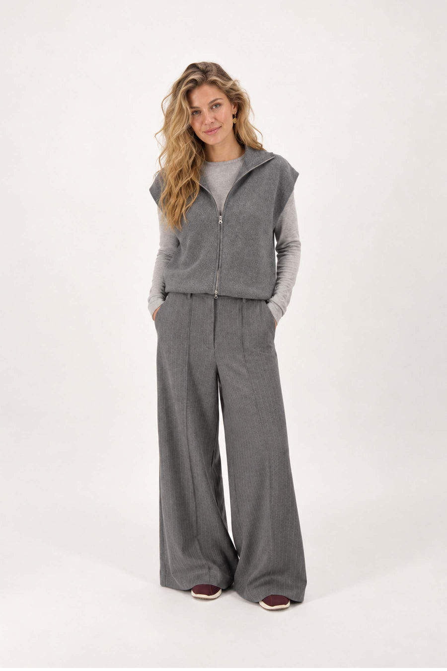 Sleeveless cardigan with zipper | anthracite gray