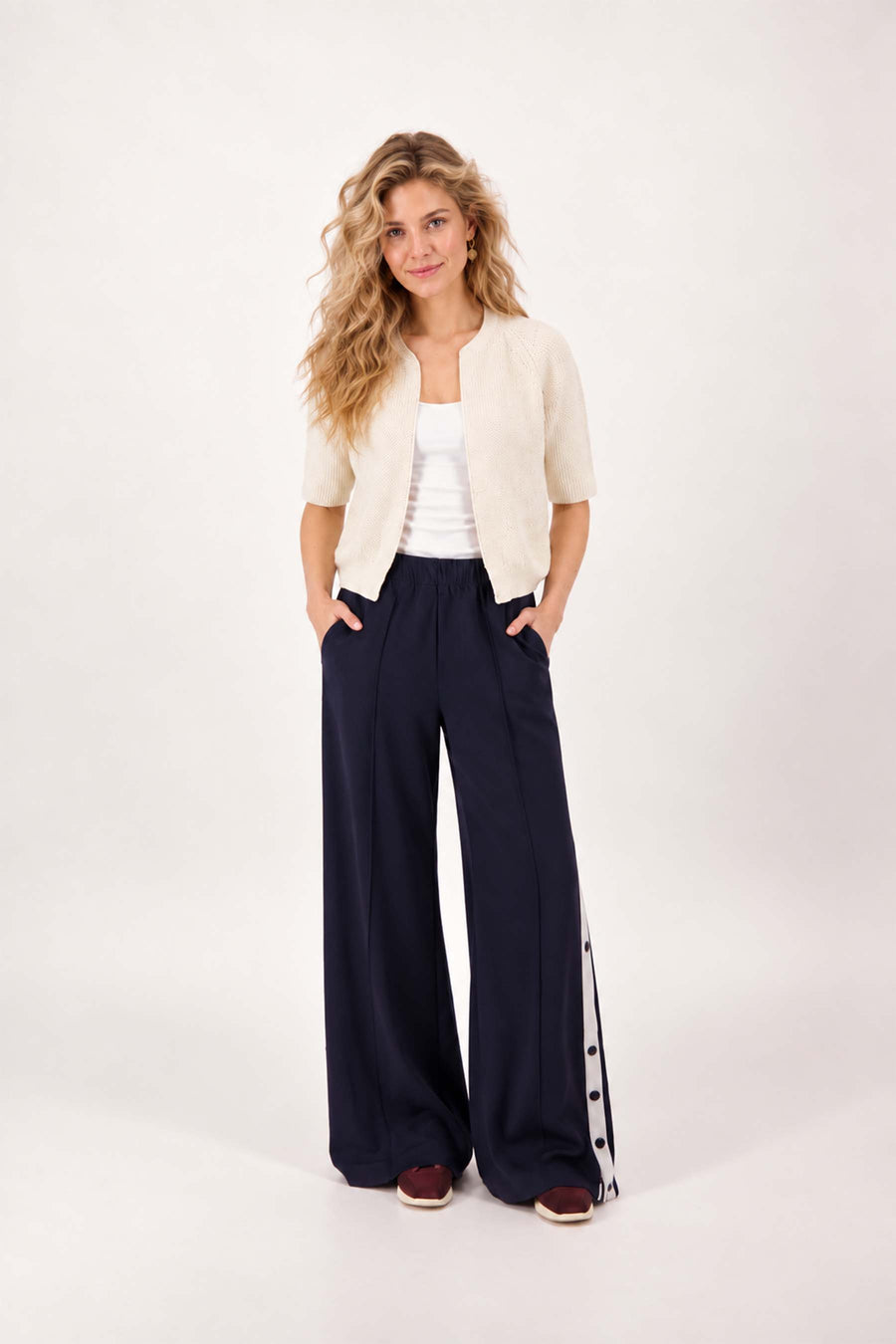 vest met vleermuis mouwen met hart broche | off white