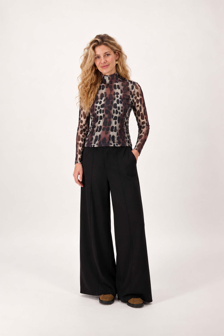 mesh top with giraffe print | multicolor