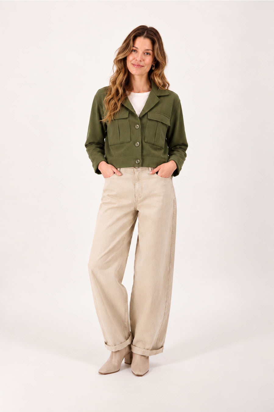 short jacket with pockets | moss green