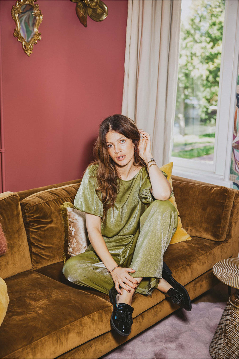 satijnen top met pofmouw | avocado